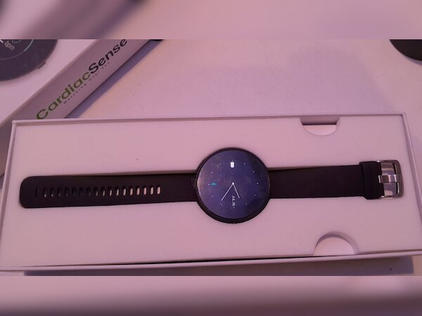 Cardiac Sense: दुनिया की पहली मेडिकल स्मार्टवॉच लॉन्च, दिल के डॉक्टर की तरह करती है काम 