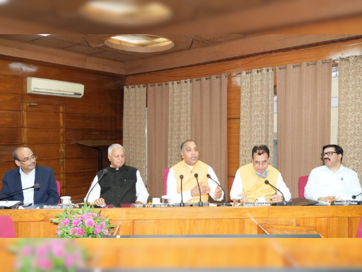CM जयराम ठाकुर ने बागवानों से संबंधित कई मुद्दों के समाधान के लिए की बैठक 