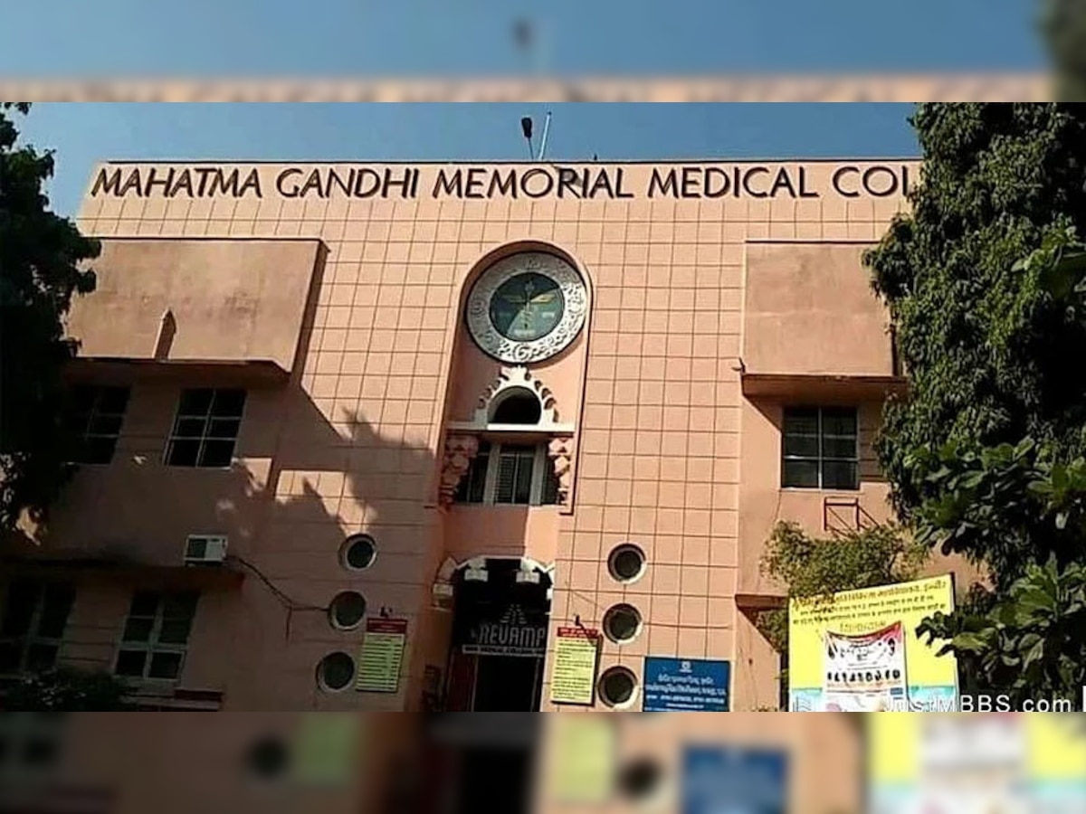 MGM Medical College: मेडिकल कॉलेज में रैगिंग से हड़कंप, इस तरह जूनियर छात्रों का होता था हैरेसमेंट