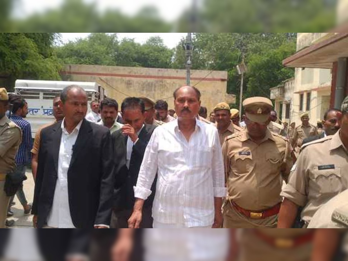 Azamgarh: सपा विधायक रमाकांत यादव निकले जहरीली शराब कांड के मास्टरमाइंड, पुलिस को मिले सबूत 