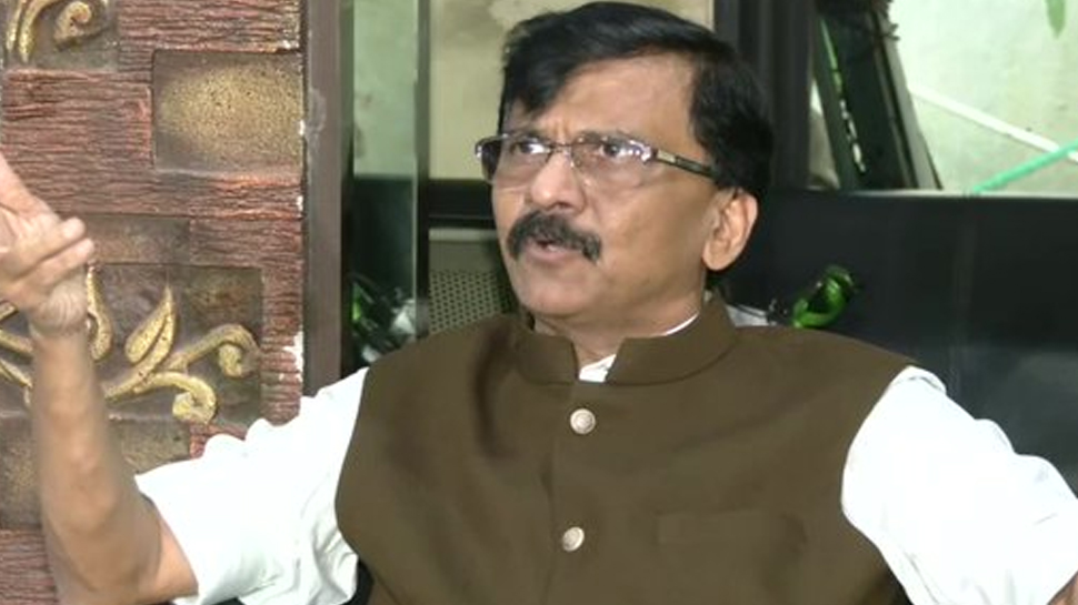 Sanjay Raut को ईडी ने लिया हिरासत में; चॉल मामले में हुए हैं डिटेन Sanjay Raut को ईडी ने लिया हिरासत में; चॉल मामले में हुए हैं डिटेन