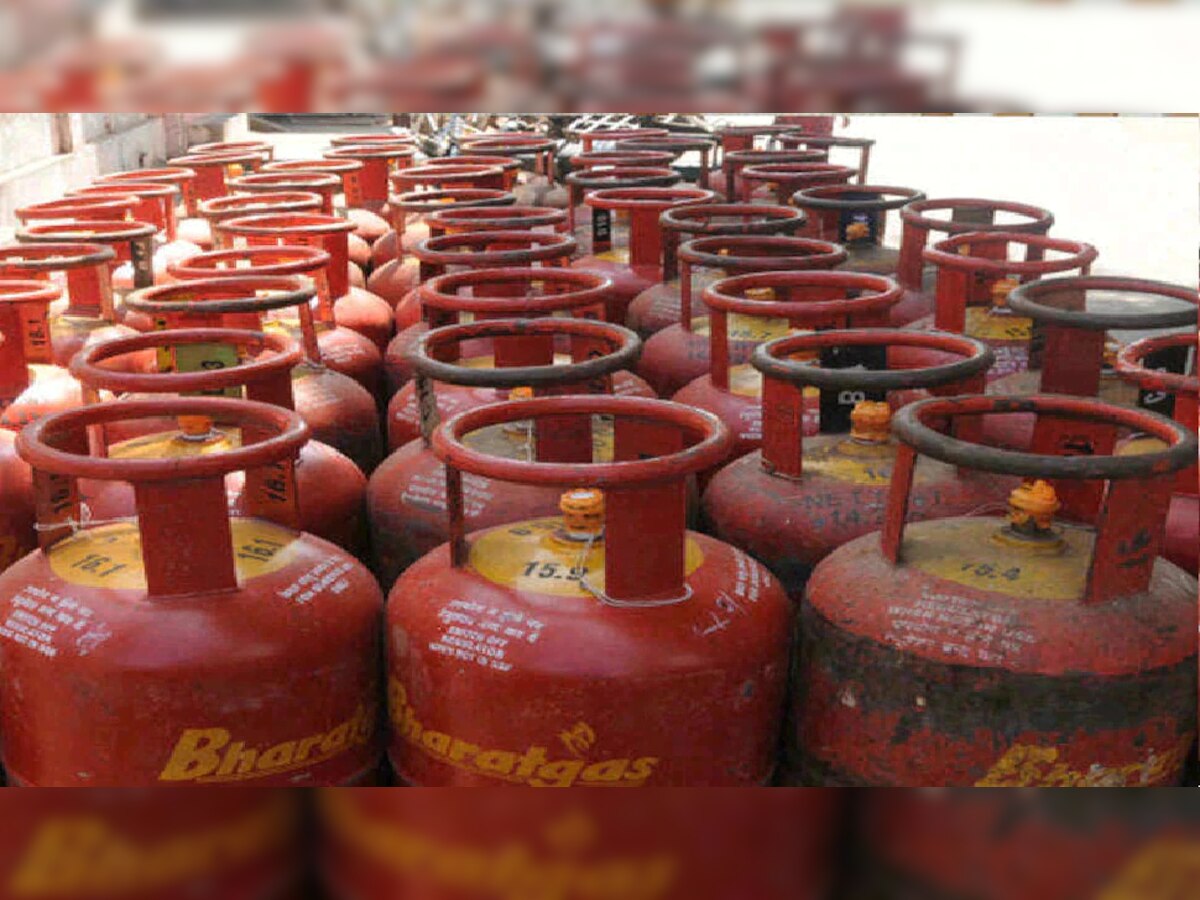 ଗୁଡ୍ ନ୍ୟୁଜ: LPG ସିଲିଣ୍ଡର ହେଲା ଶସ୍ତା, ଜାଣନ୍ତୁ ଆଜି କେତେ କମିଲା ରେଟ୍