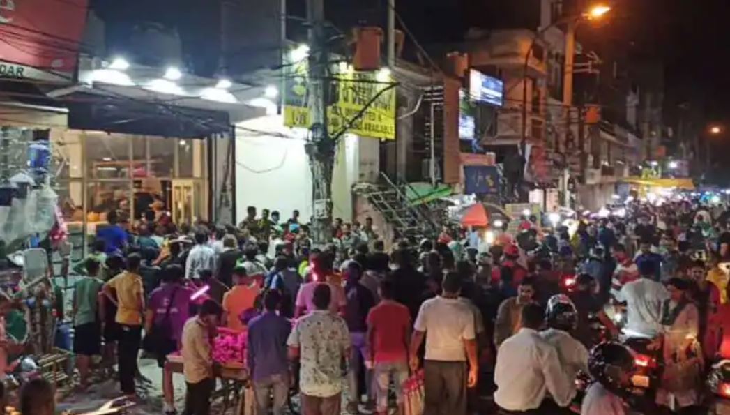 अब सितंबर तक खुली रहेंगी निजी शराब की दुकानें, केजरीवाल सरकार ने दी दो महीने की छूट अब सितंबर तक खुली रहेंगी निजी शराब की दुकानें, केजरीवाल सरकार ने दी दो महीने की छूट