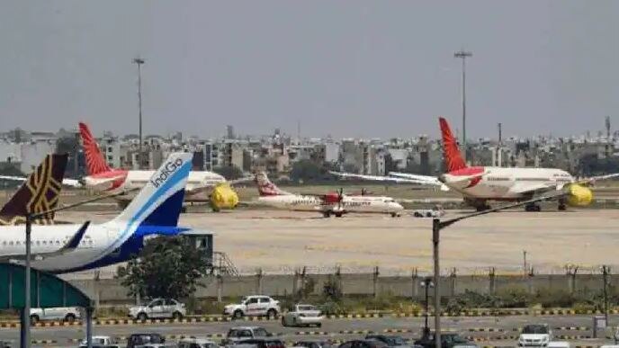 डीजीसीए ने दी तीन एयरलाइन कंपनियों को मंजूरी, क्या सस्ता होगा फ्लाइट का किराया