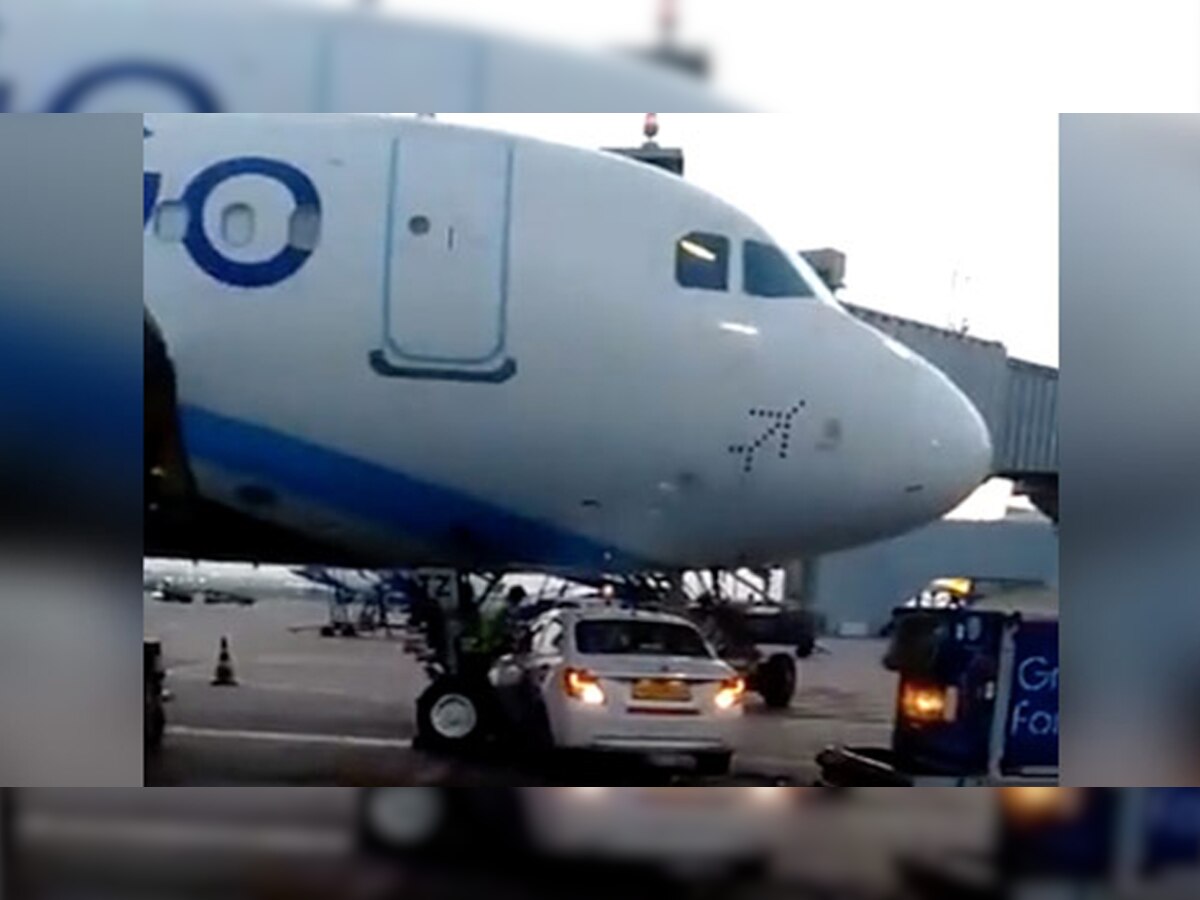 Indigo Aircraft: इंडिगो प्लेन से टकराने वाली थी कार, टला बड़ा हादसा; सामने आया चौंकाने वाला VIDEO