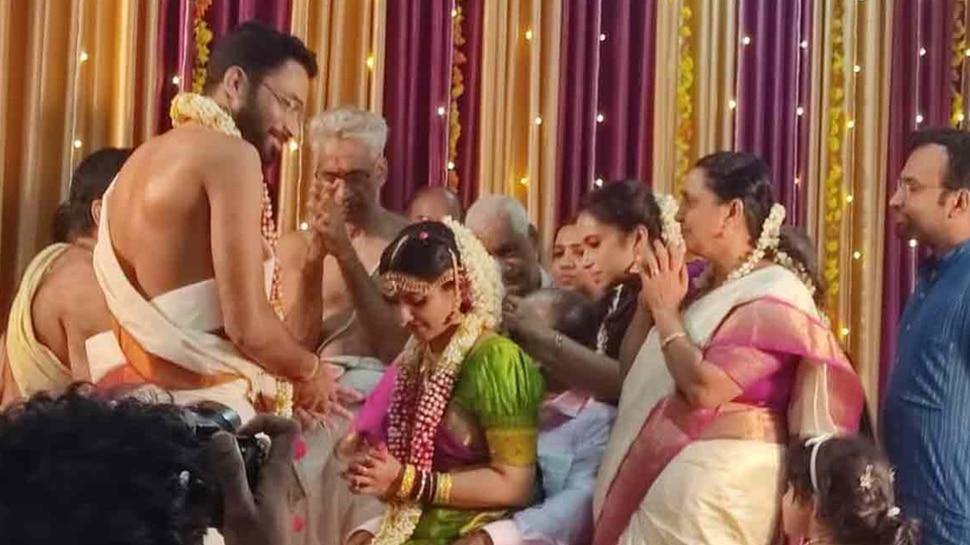 ias dr renu raj got married with Sriram Venkataraman smzs | IAS Dr Renu Raj: देश की सबसे खूबसूरत IAS रेनू राज ने की दूसरी शादी, देखें तस्वीरें