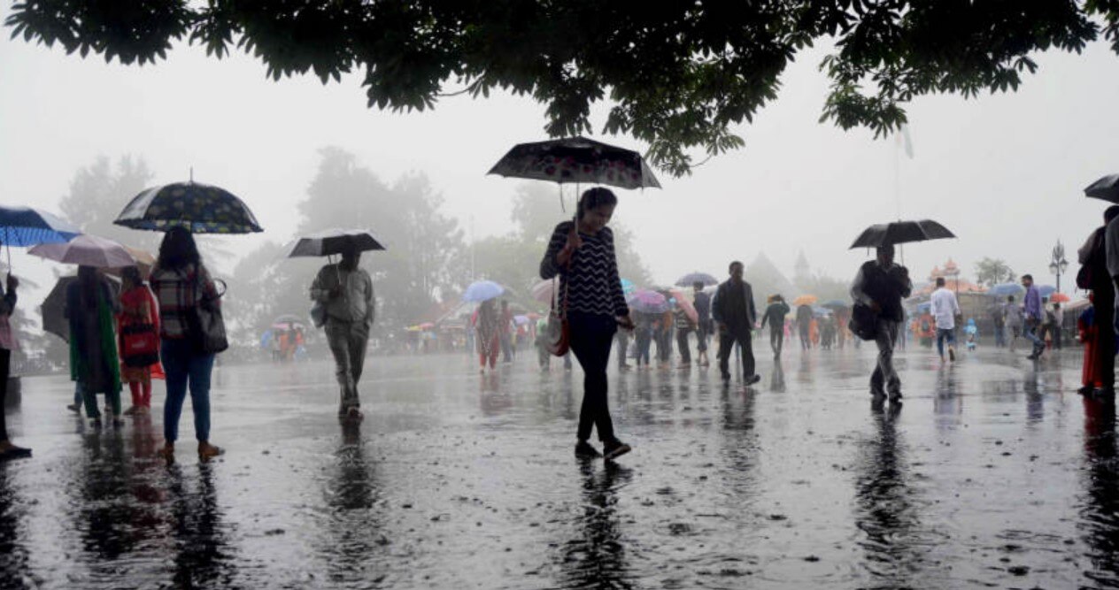 Delhi Weather: मौसम विभाग ने जारी किया नया अपडेट, जताई भारी बारिश की आशंका