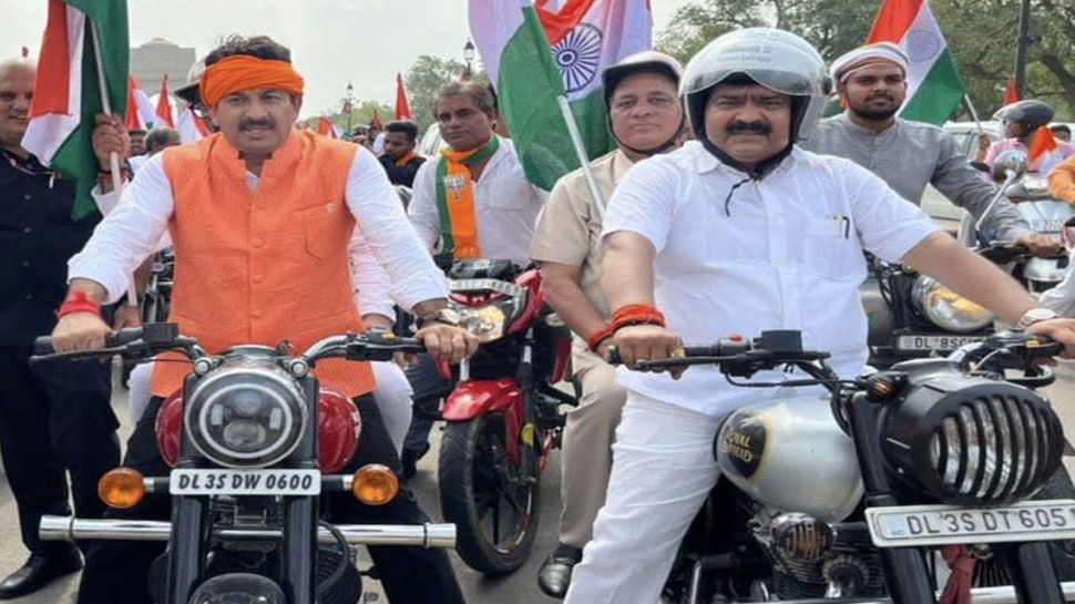 Delhi Traffic Police cut Manoj Tiwari's invoice, motorcycle without helmet