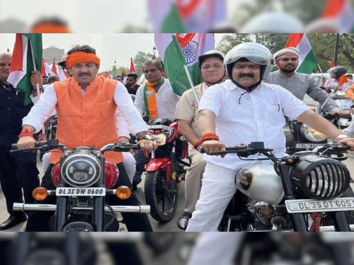 दिल्ली ट्रैफिक पुलिस ने काटा मनोज तिवारी का चालान, बिना हेलमेट चला रहे थे मोटरसाइकिल