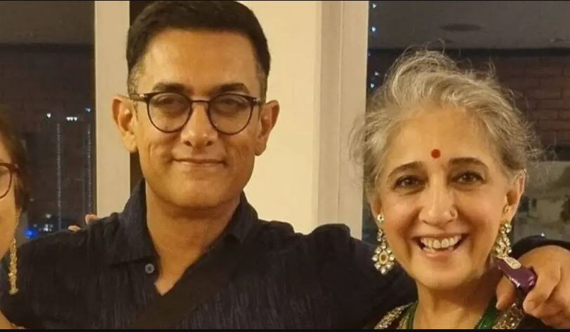 VIDEO: 60 साल की उम्र में बेबाक हुईं आमिर खान की बहन, सरेआम पति संग किया Liplock
