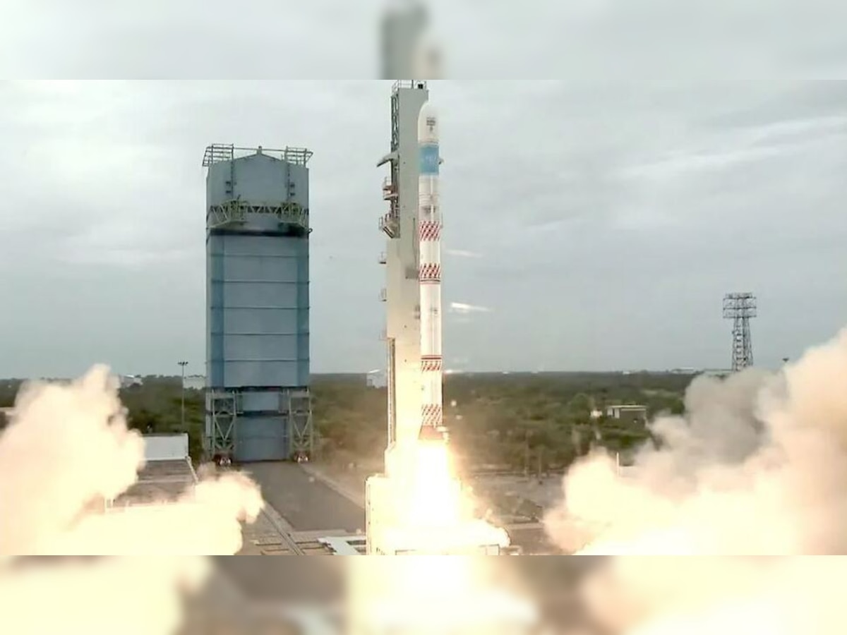 SSLV D1 launch: रंग लाई बच्चों की मेहनत, ISRO के नए SSLV रॉकेट की लॉन्चिंग कामयाब