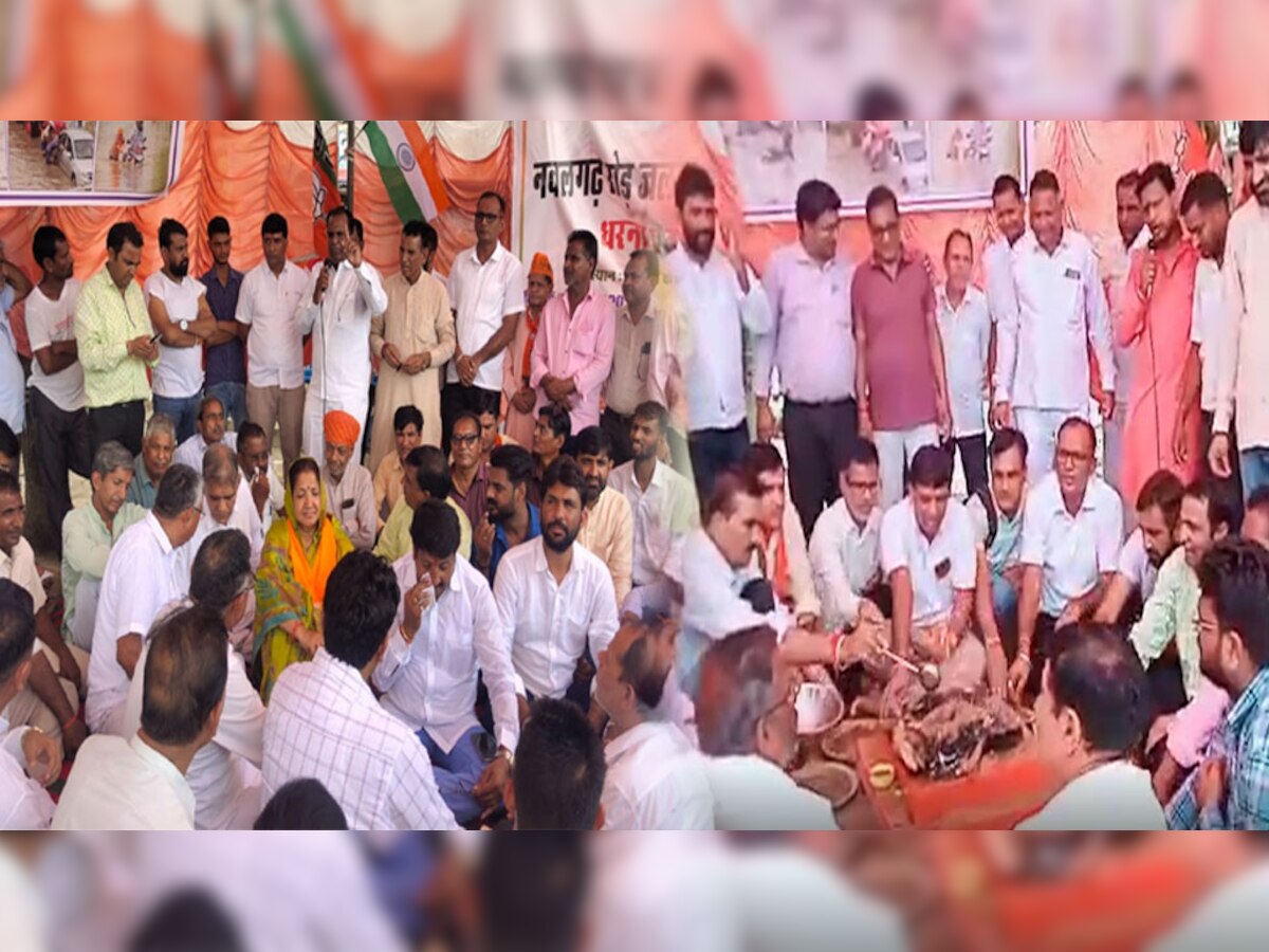 20 दिन बाद भी नहीं बन पाई नवलगढ़ रोड, BJP पार्षदों ने उठाया ये बड़ा कदम