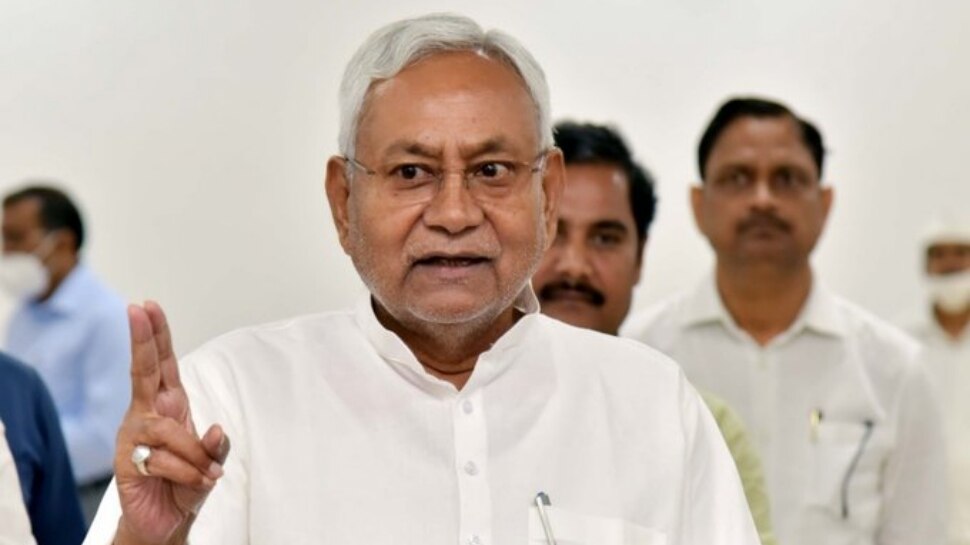 Bihar में कुछ बड़ा होने वाला है? JDU ने बुलाई बैठक, RJD ने विधायकों को दिया पटना में रहने का आदेश