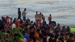 सावन की आखिरी सोमवारी पर उमानाथ गंगा घाट पर श्रद्धालुओं की भीड़