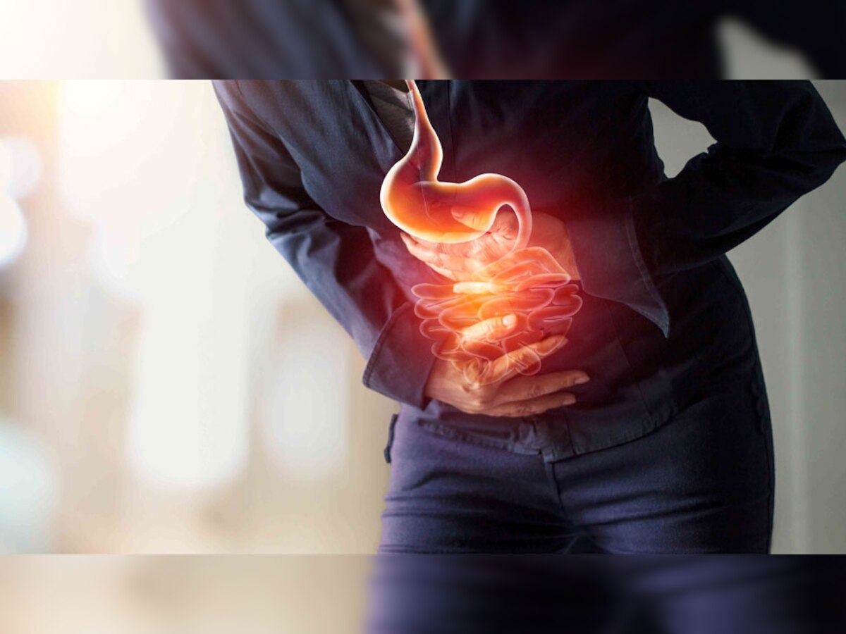 Gastritis: दिनभर पेट में गैस बनने से रहते हैं परेशान? जानिए क्या है इसके पीछे की असल वजह