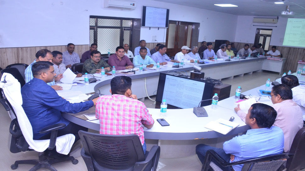 Jalore: Collector took weekly review meeting, necessary instructions given
