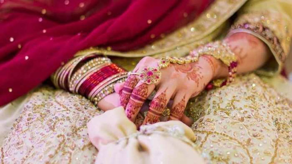 Bride: In the joy of her marriage, such a lady bride started doing this work in front of the guests