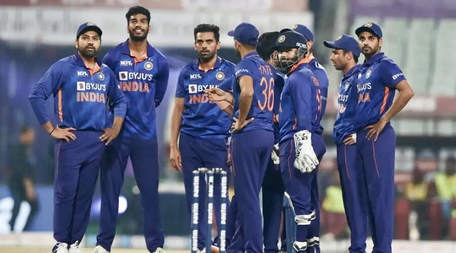 Asia Cup 2022: कहीं टीम इंडिया ने खुद के पैरों पर तो नहीं चला दी कुल्हाड़ी! सेलेक्शन देख भड़का पूर्व क्रिकेटर