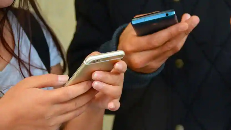 भारत में बैन हो जाएंगे Oppo, Vivo और Xiaomi के फोन्स? जानिए क्या है मामला भारत में बैन हो जाएंगे Oppo, Vivo और Xiaomi के फोन्स? जानिए क्या है मामला