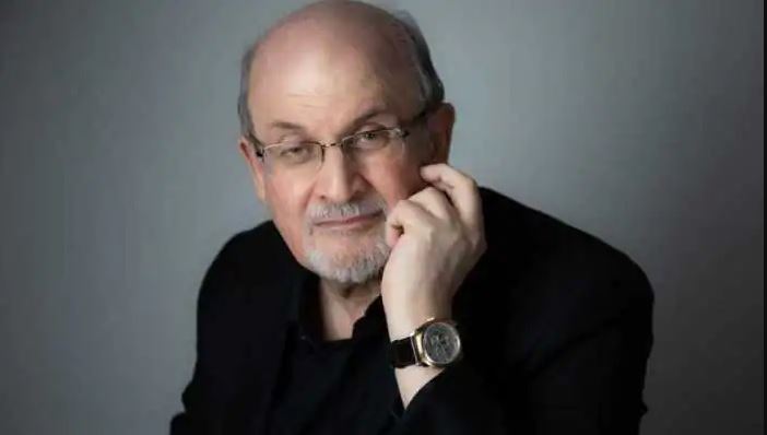 Salman Rushdie Attack: सलमान रुश्दी की एक आंख जाने का खतरा, लिवर भी डेमेज; जानिए लेखक की ताजा हालत Salman Rushdie Attack: सलमान रुश्दी की एक आंख जाने का खतरा, लिवर भी डेमेज; जानिए लेखक की ताजा हालत
