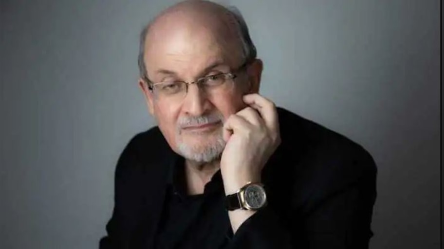 Salman Rushdie Attack: सलमान रुश्दी की एक आंख जाने का खतरा, लिवर भी डेमेज; जानिए लेखक की ताजा हालत