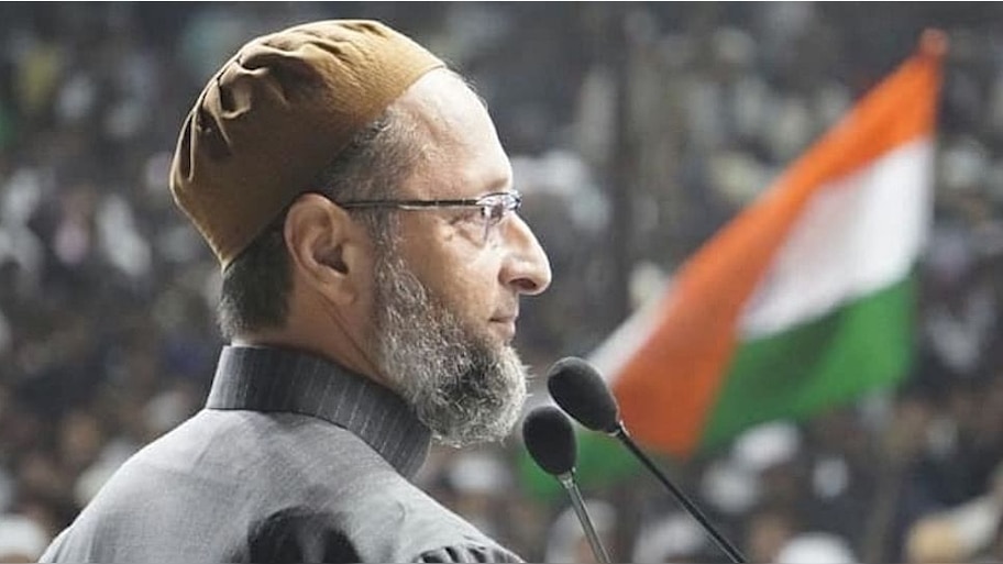 लाल किले से भाषण देते वक़्त मुसलमानों और गौरक्षकों का करें ज़िक्र, ओवैसी ने क्यों की मोदी से ये अपील?