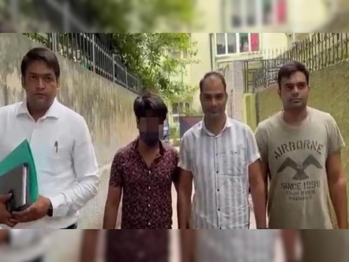 नशे का कारोबार करने के आरोप में, भोजपुरी सिंगर दिल्ली से गिरफ्तार 