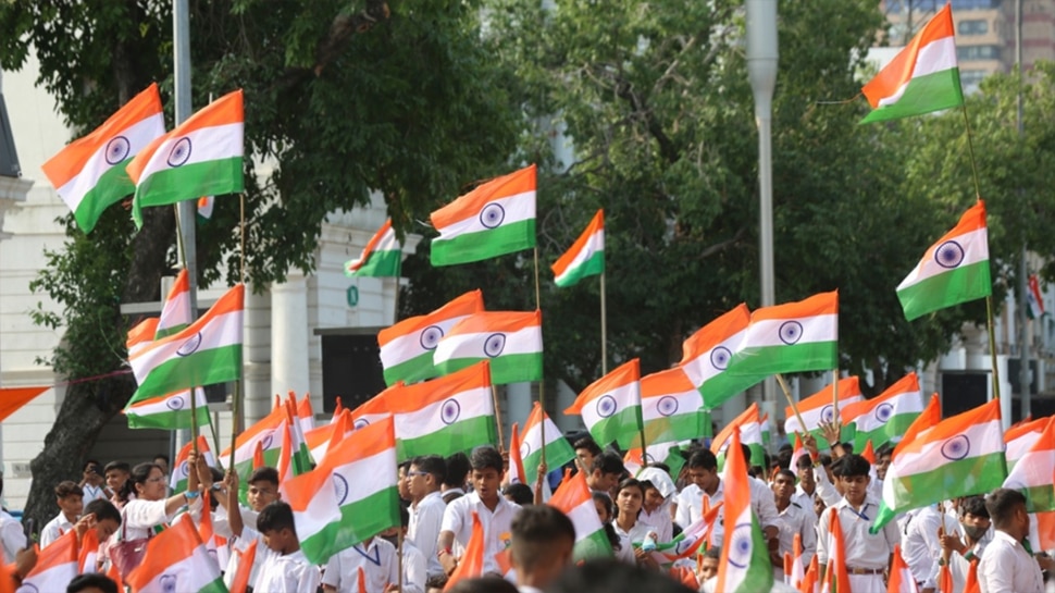 Delhi: 15 अगस्त के बाद लाखों तिरंगे झंडों का क्या होगा? दिल्ली सरकार ने बनाई ये विशेष योजना