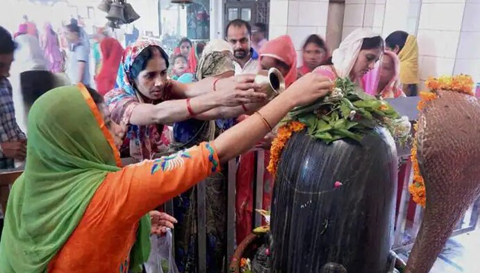 Daily Panchang: एक लोटा जल से खुश हो जाते हैं महादेव, जानें सोमवार व्रत नियम, शुभ मुहूर्त और राहुकाल