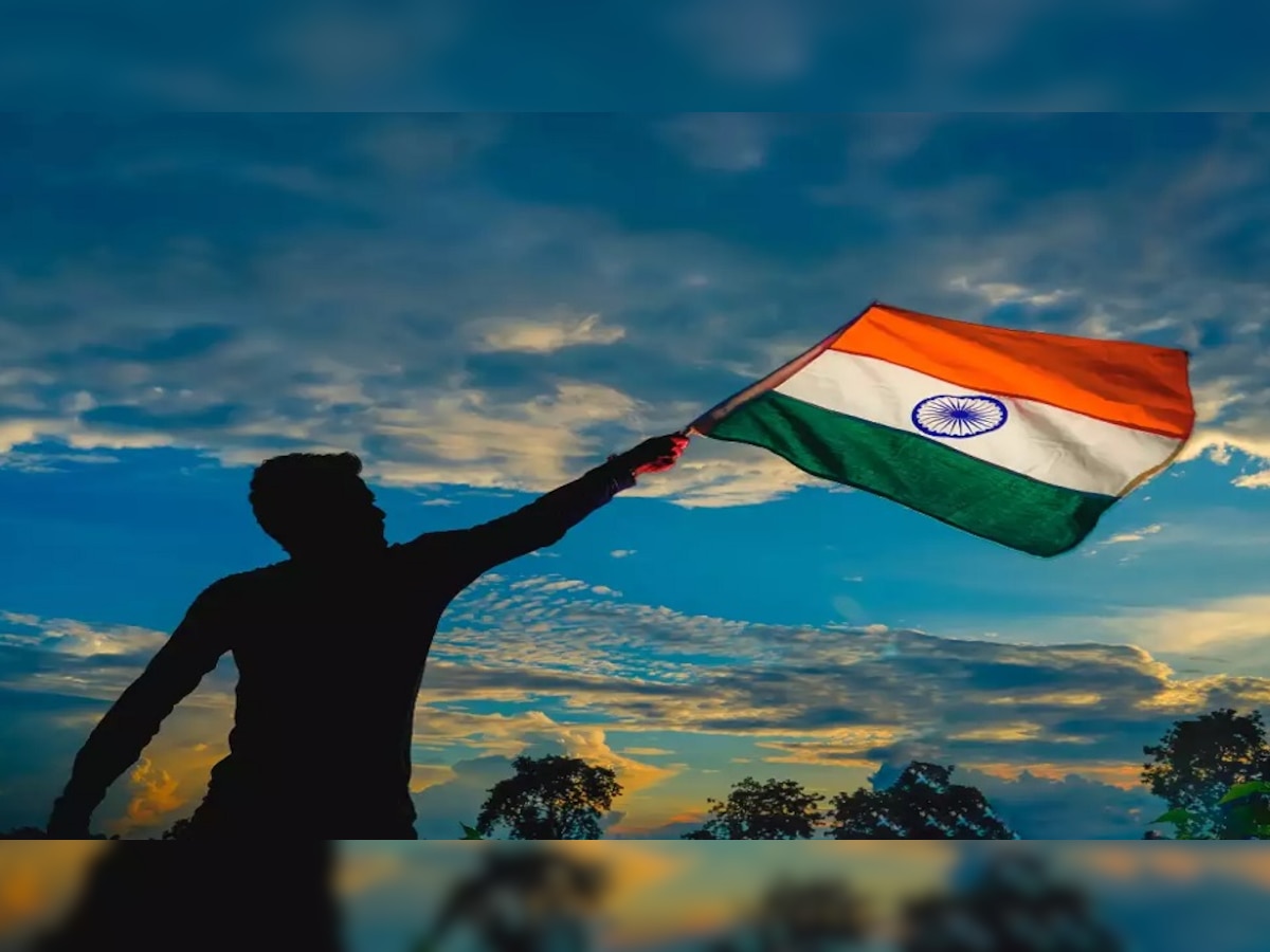 Happy Independence Day Wishes: हम सिर्फ हिंदुस्तानी हैं.... आजादी के 75 साल पूरे होने पर दोस्तों को भेजें ये संदेश 