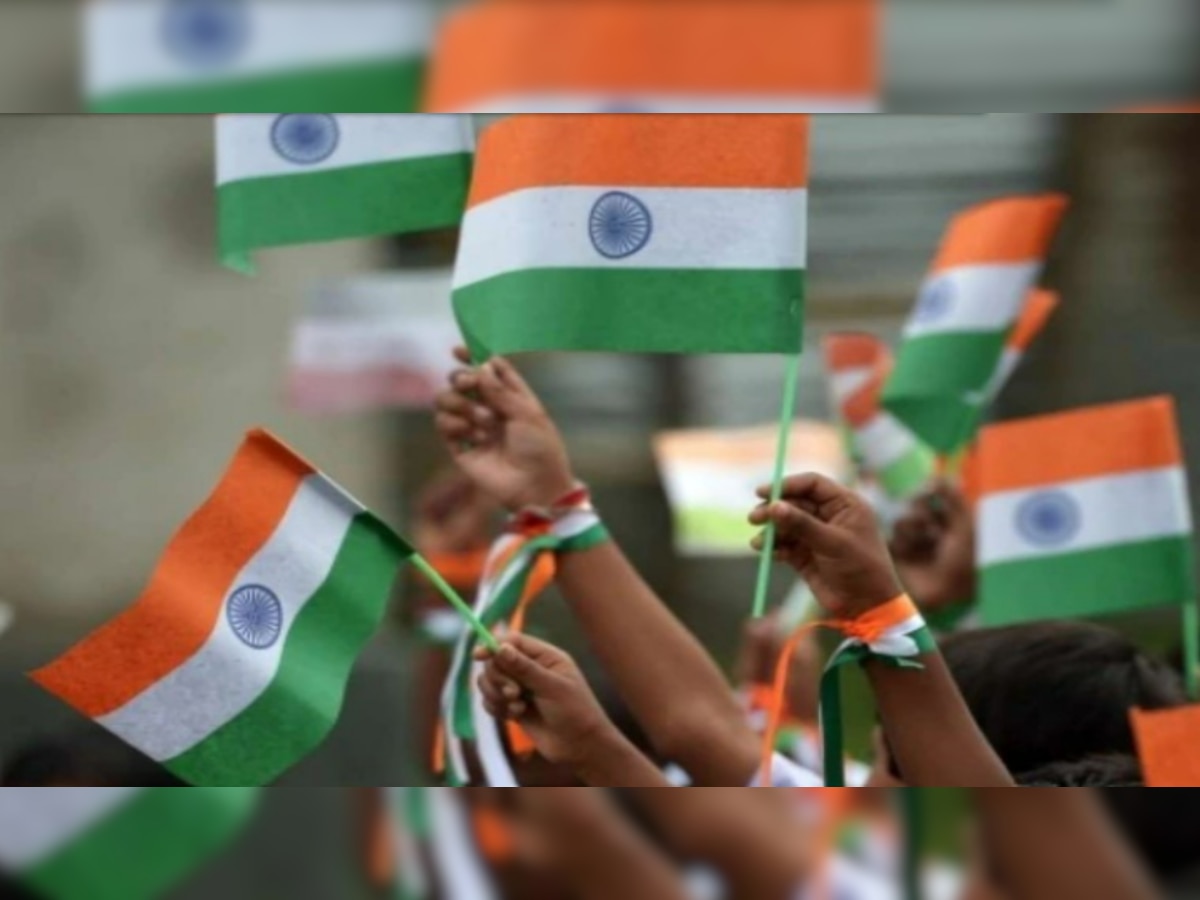 Independence Day: डिप्टी स्पीकर के लंबे भाषण से खराब हुई छात्रों की तबीयत, चक्कर आने से जमीन पर गिरते रहे बच्चे