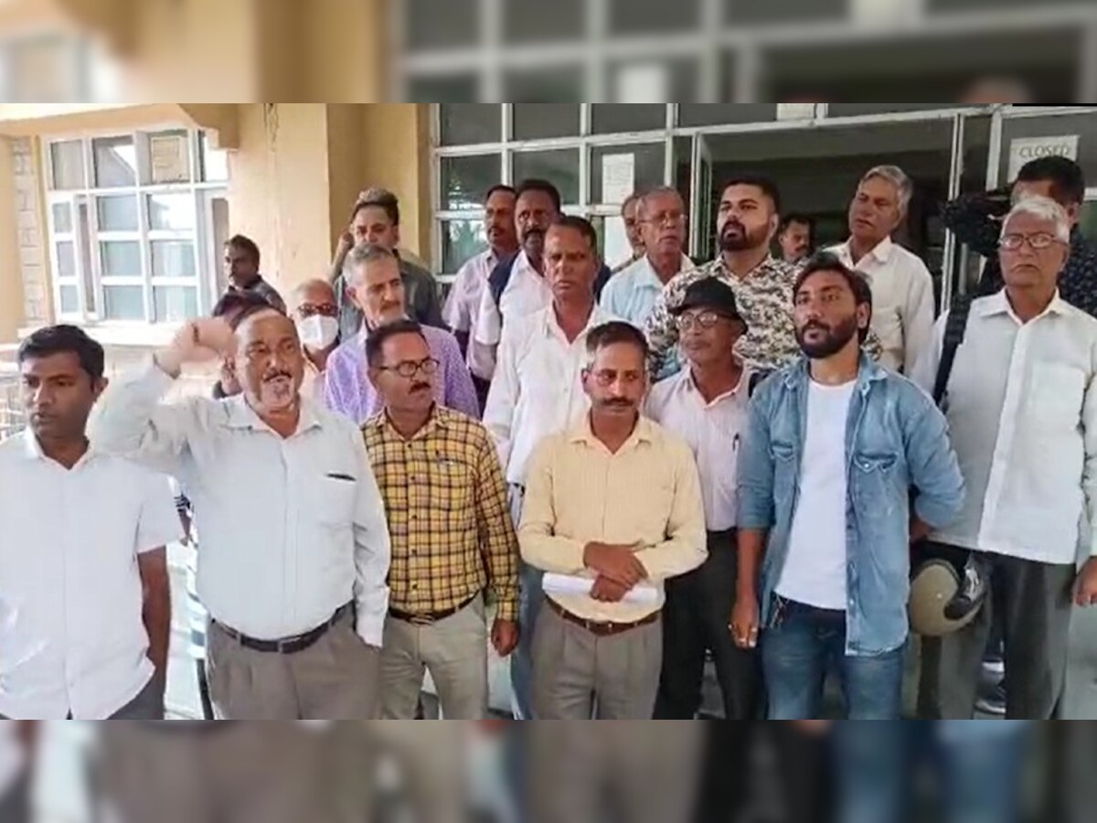 राजस्थान में दलित छात्र की मौत पर धर्मशाला में प्रदर्शन, गहलोत सरकार को चेतावनी 