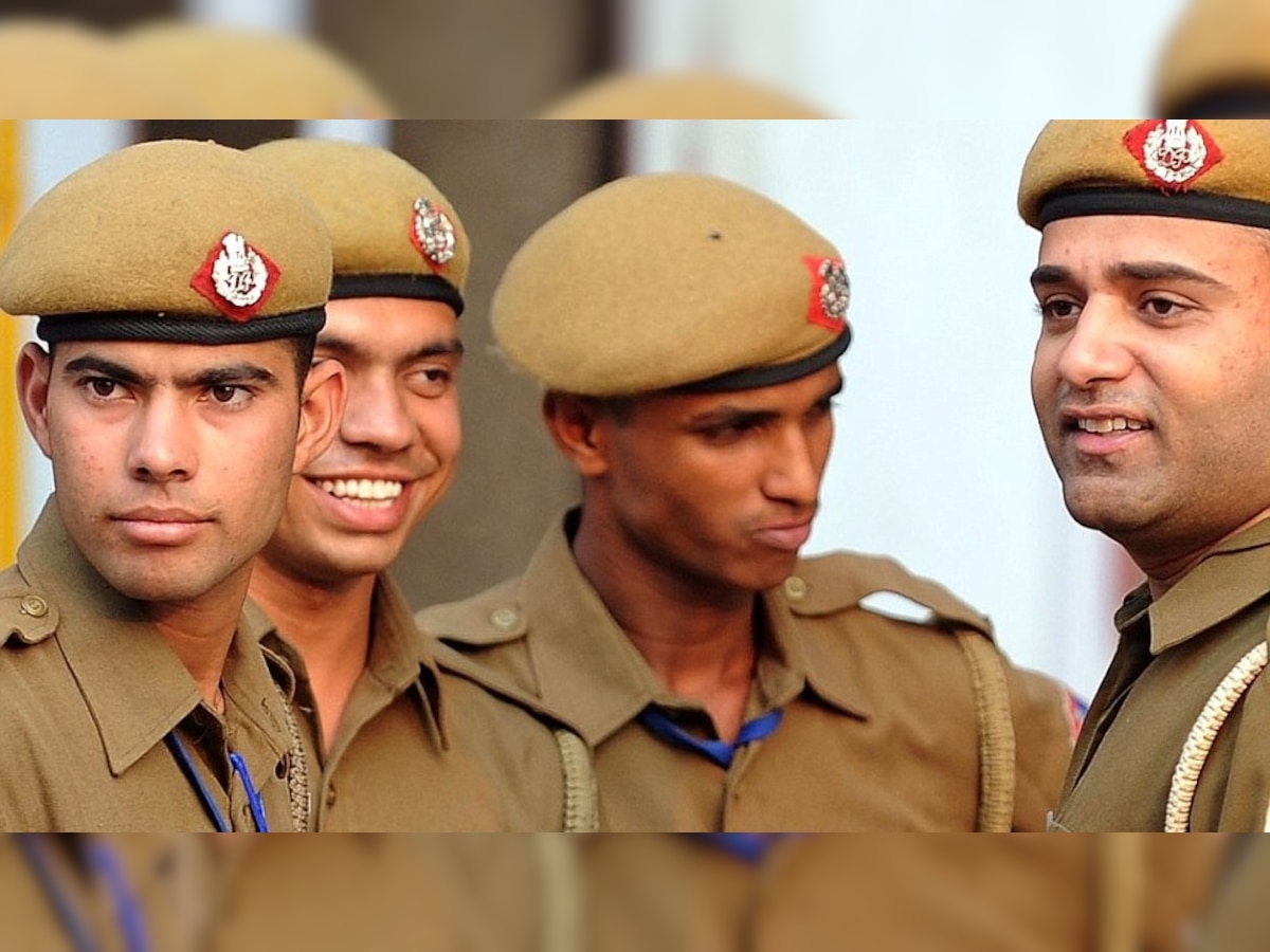 UP police Constable Recruitment 2022: यूपी पुलिस में कॉन्स्टेबल की 26,210 पदों पर वैकेंसी, जल्द शुरू होंगे आवेदन