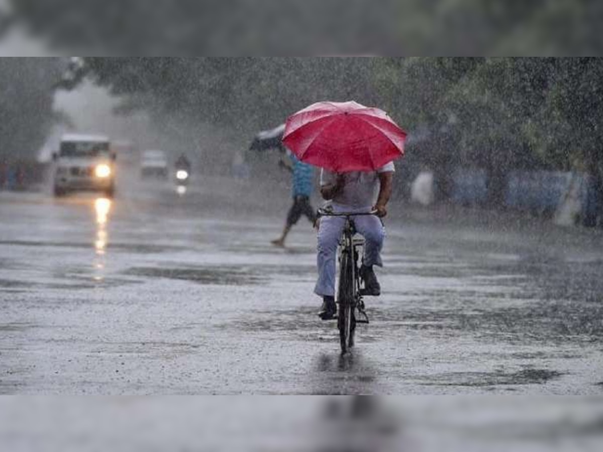 Weather Update: बाढ़ वाले इन राज्यों के लिए आफत बन बरसेगी बारिश, जानें दिल्ली का हाल
