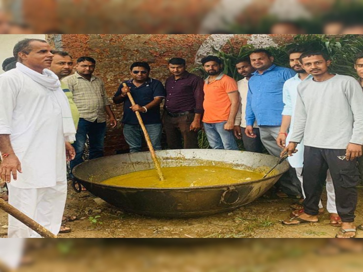 अनूपगढ़ में गौ सेवकों की अनूठी पहल, लंपी बीमारी से ग्रसित पशुओं के लिए बनाया बूस्टर दलिया