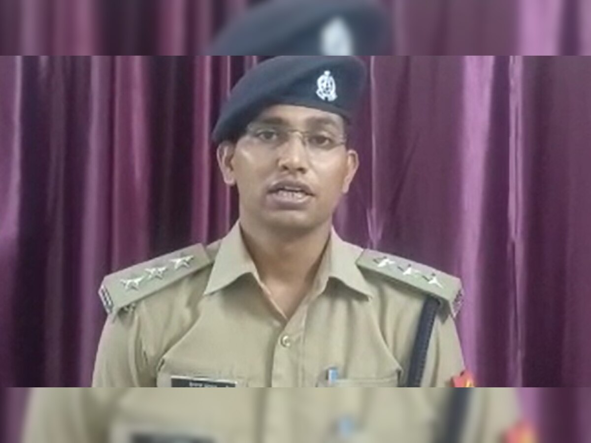मुजफ्फरनगर: ग्राम प्रधान ने दलित युवक की चप्पल से की पिटाई, वीडियो वायरल होने पर पुलिस ने किया गिरफ्तार 
