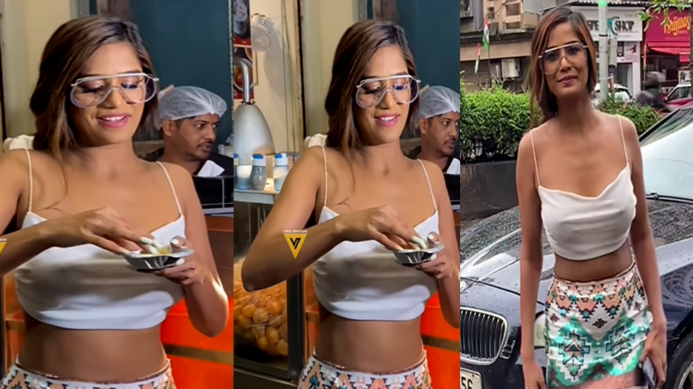 Poonam Pandey ने पहनी हद से ज्यादा रिवीलिंग ड्रेस; वीडियो हो रहा है वायरल Poonam Pandey ने पहनी हद से ज्यादा रिवीलिंग ड्रेस; वीडियो हो रहा है वायरल