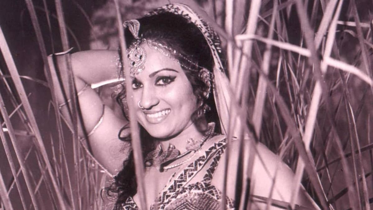 Bollywood Actress Reena Roy called as naagin because of her intense ...