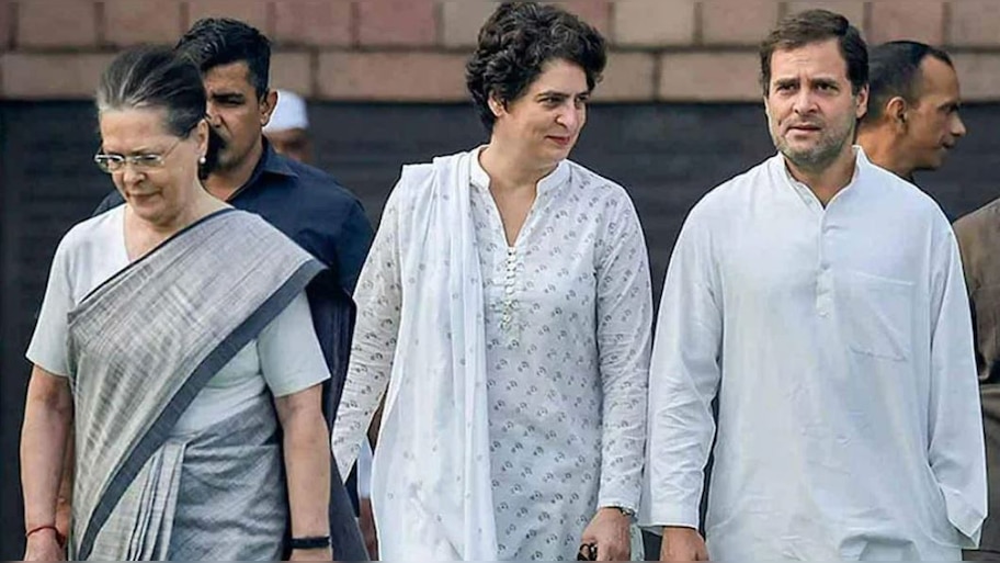 Congress New Chief: कांग्रेस के नए अध्यक्ष के लिए चुनाव प्रक्रिया शुरू, कई नामों पर हो रही चर्चा