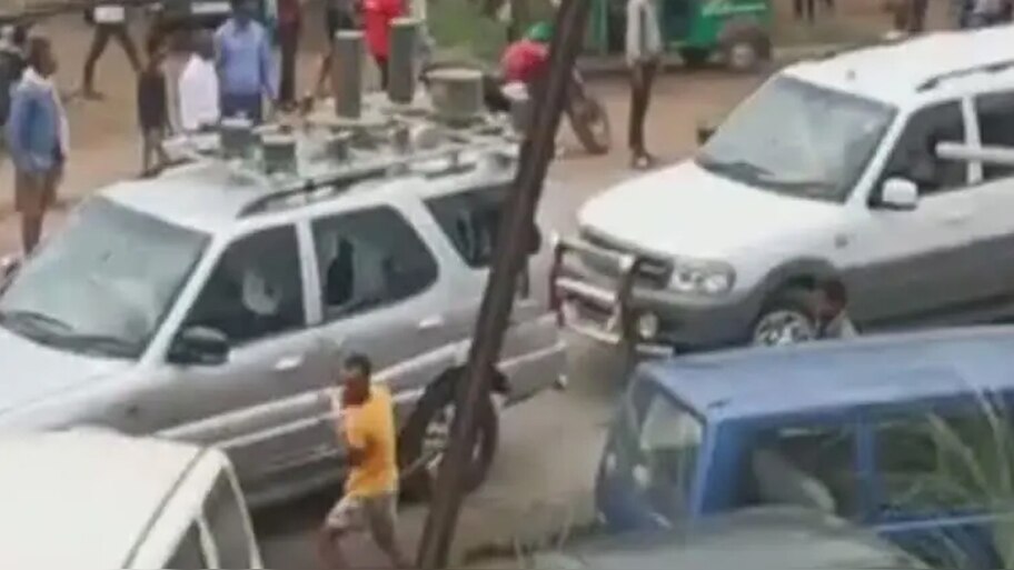 पटना: CM नीतीश के काफिले पर हमला करने वाले 13 आरोपी गिरफ्तार, 2 कारों को कर दिया था चकनाचूर