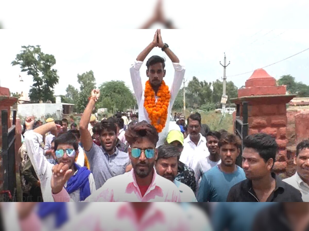 भरतपुरः छात्रसंघ चुनावों के लिए प्रत्याशियों ने भरा नामांकन, रैलियां निकालकर दिखा रहे दमखम