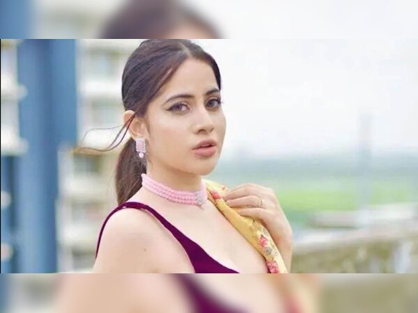 Bold Urfi Javed makes fun of Akshay Kumar flop film raksha bandhan ...