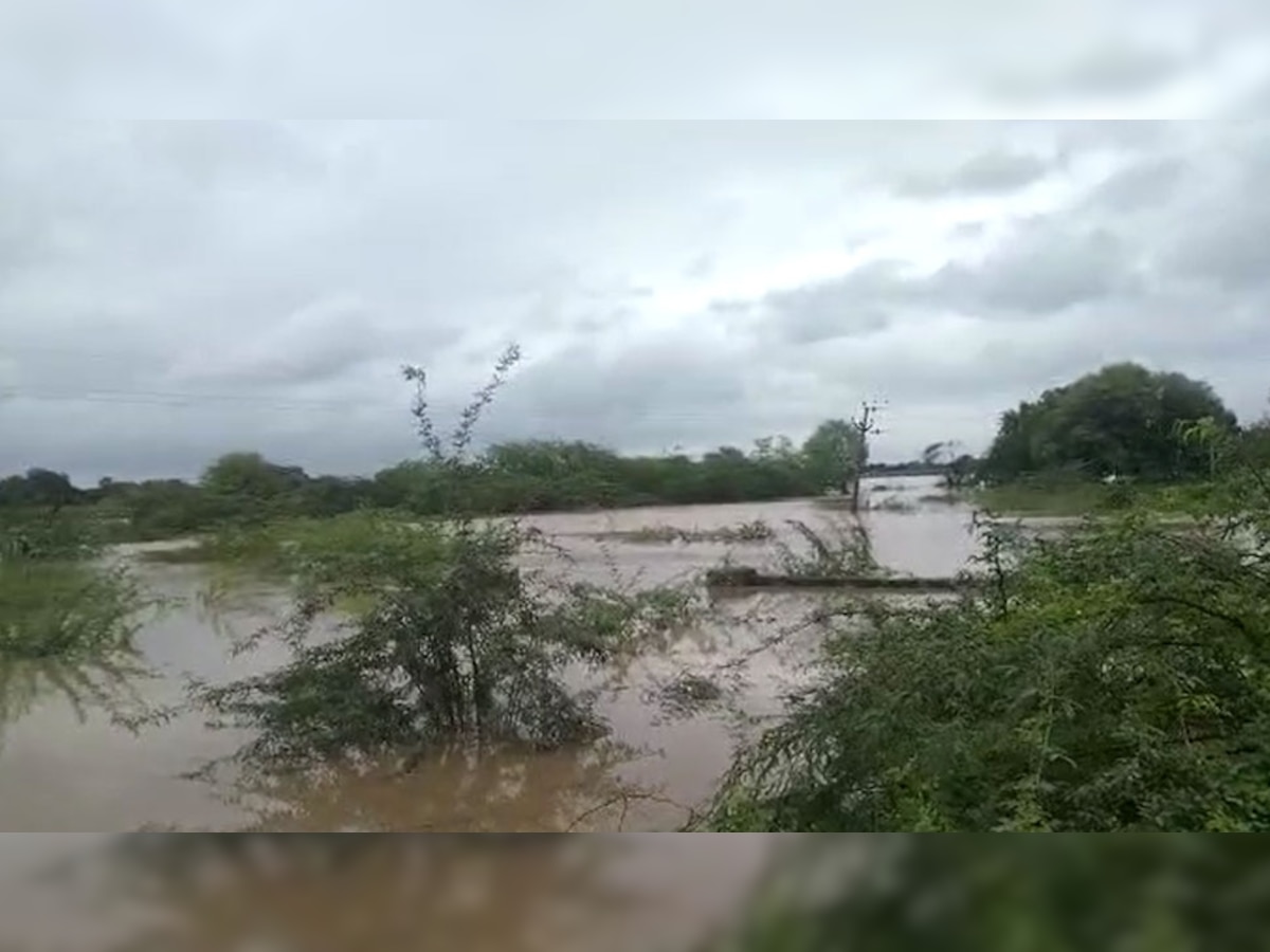रामगंजमंडी में बारिश ने मचाई तबाई, खेत-घरों में घुसा पानी