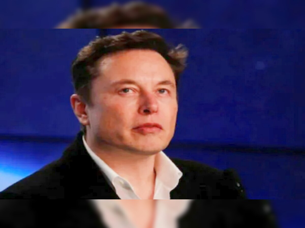 Elon Musk Ex-Girlfriend: एलन मस्क की ये Unseen Pics हो रहीं नीलाम, एक्स गर्लफ्रेंड ने 'खजाने' से है निकाला