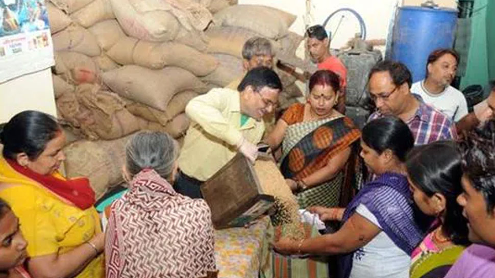 Ration Card: राशन कार्ड धारकों को झटका, सरकार ने बंद की फ्री राशन योजना; अब देने होंगे इतने रुपये