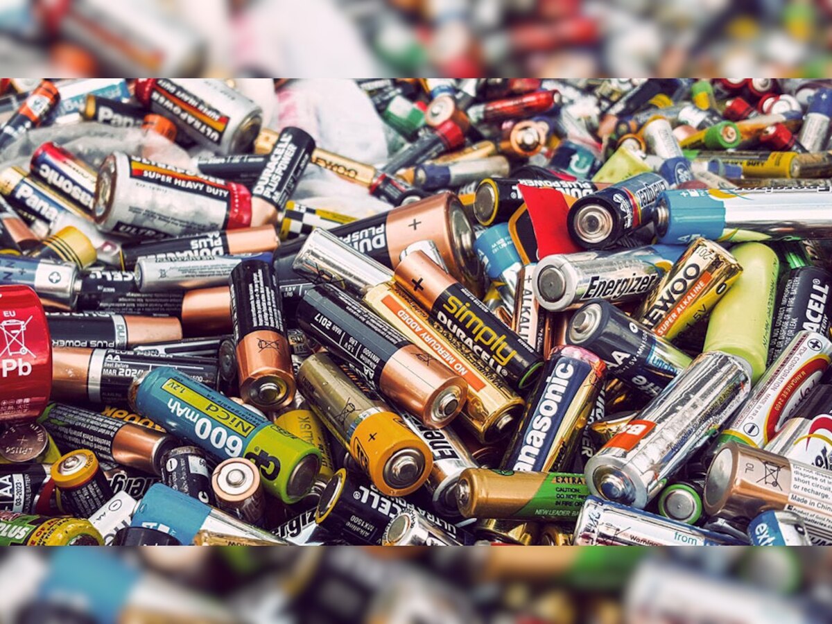 Battery Waste Management : फायदे की खबर! ग्राहकों से बैटरी वापस खरीदेंगी कंपन‍ियां,सरकार ने क्‍यों दिया यह आदेश