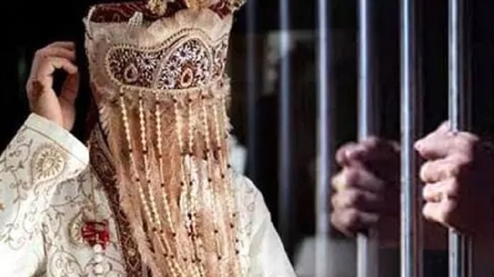 शादी करने के लिए जेल से आया दूल्हा, दुल्हन के गले में डाला वरमाला और फिर पुलिस ने किया ऐसा