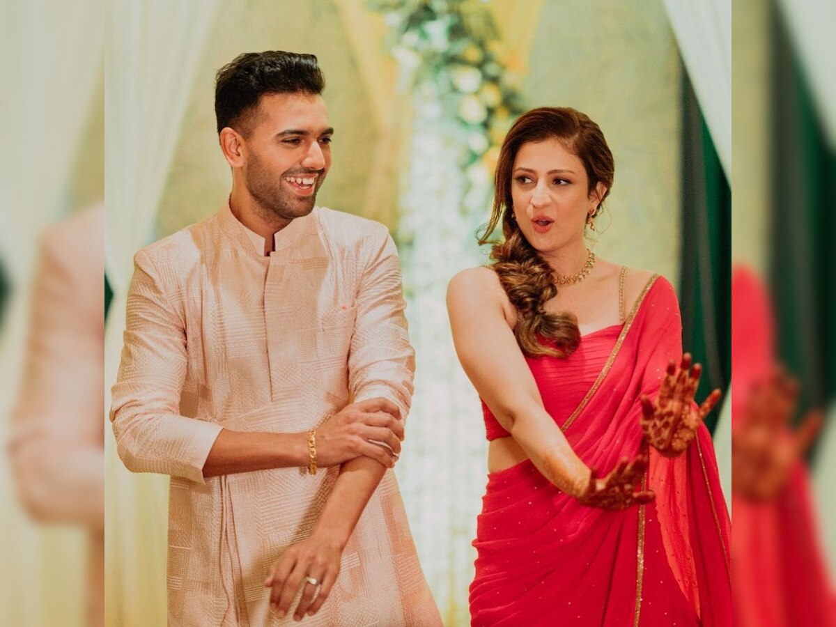 Deepak Chahar and his wife Jaya are very cute see their pictures before ...