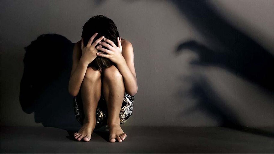  राखी बंधवाने आई चचेरी बहन से दुष्कर्म के बाद हत्या; बीच-बचाव करने आई दादी से भी रेप  