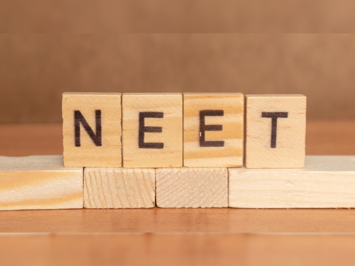 NEET UG 2022: जानें, देश के टॉप मेडिकल कॉलेजों के लिए Qualifying Criteria और Admission Process